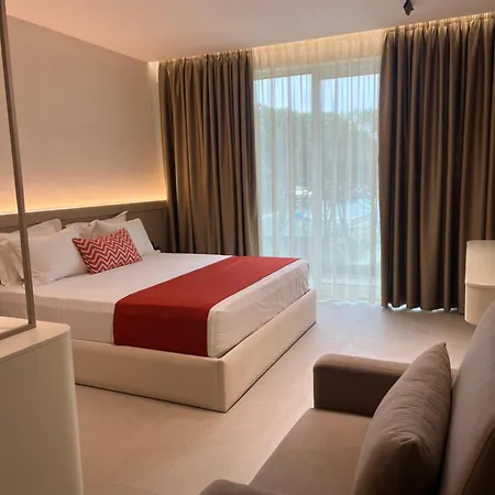 מלון Skanderbeg גולם