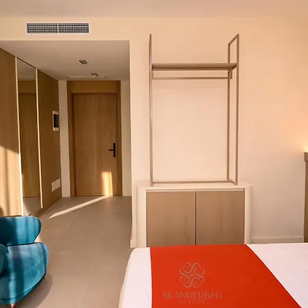 Skanderbeg מלון 5*