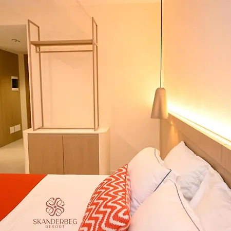 מלון Skanderbeg 5*