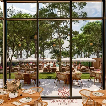 מלון Skanderbeg 5*