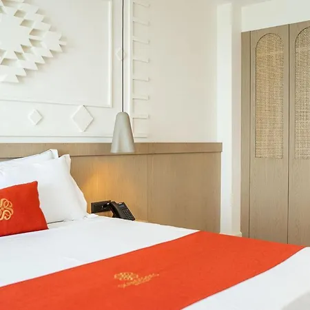 Skanderbeg מלון גולם