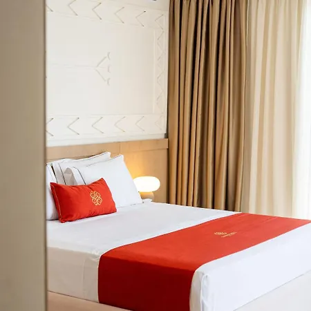 מלון Skanderbeg 5*