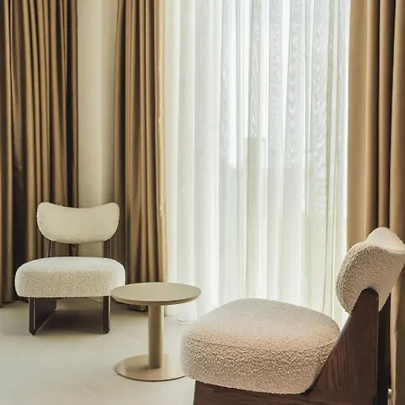 מלון Skanderbeg 5*