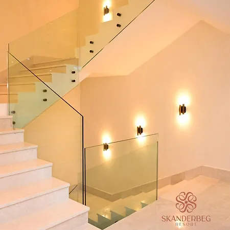 Hotell Skanderbeg 5*
