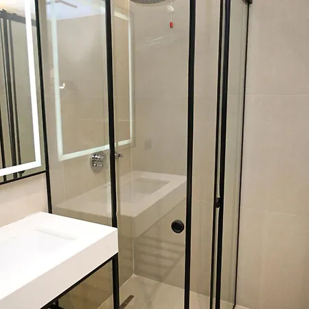 Skanderbeg Hotell 5*