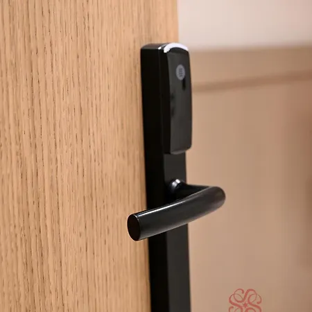 Hotell Skanderbeg Golem (Tirana)