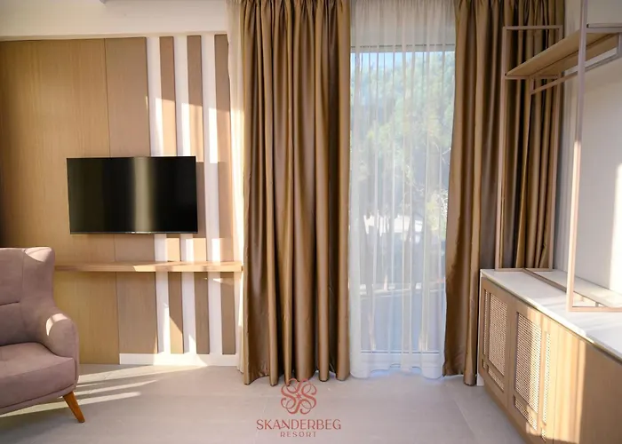 Skanderbeg Golem (Tirana)